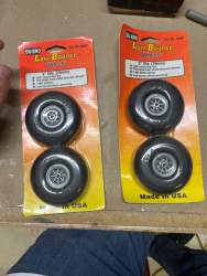 2 sets of Dubro low bounce wheels 